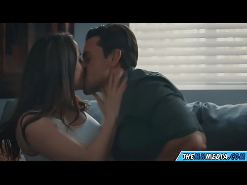 ❤️ Ρομαντικό σεξ με μια καλή μαμά με πλούσιο στήθος Σεξ βίντεο